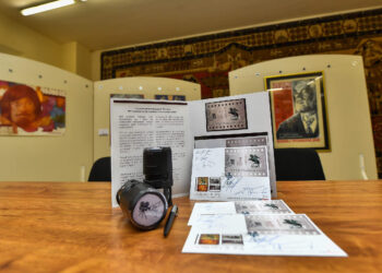 Մեկ նամականիշով գեղաթերթիկ՝ նվիրված «Հայկական կինոյի հիմնադրման 100-ամյակ» թեմային