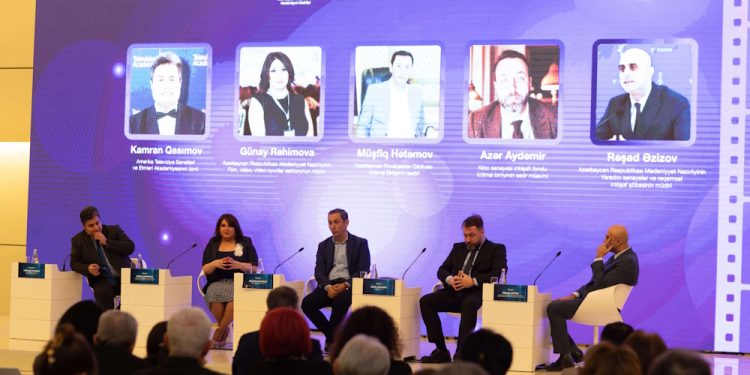 Բաքվում տեղի ունեցավ «Զրույցներ կինոյի մասին» պանելային քննարկումը