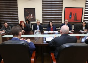 Армения и Россия обсуждают перспективы сотрудничества в сфере кинонаследия и образования