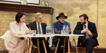 Նախարար Ժաննա Անդրեասյանը հանդիպել է կինոգործիչների հետ